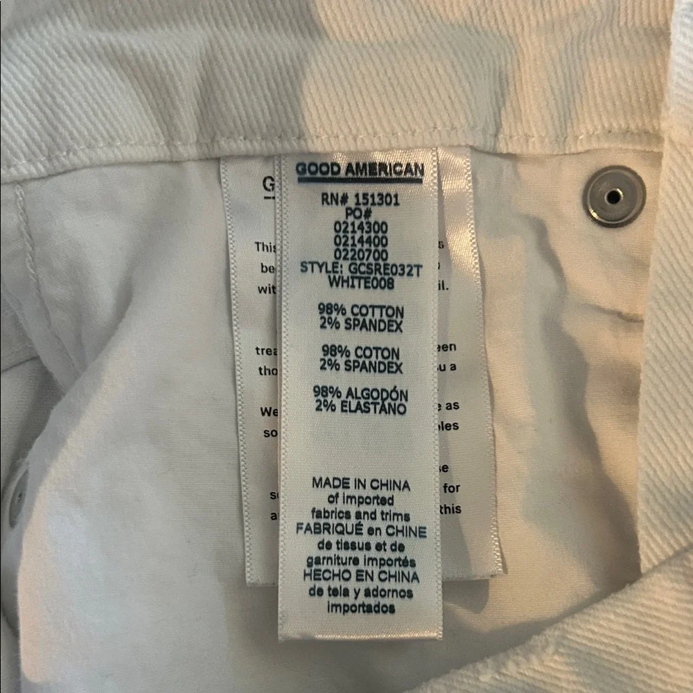 Good American White Straight Leg Jeans with Raw Hem - Picture 7 of 8